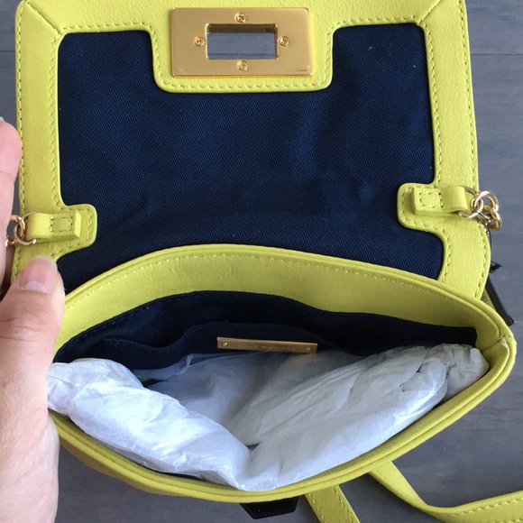 NWT New Club Monaco Freja Cross Body Bag Neon - Picture 5 of 7